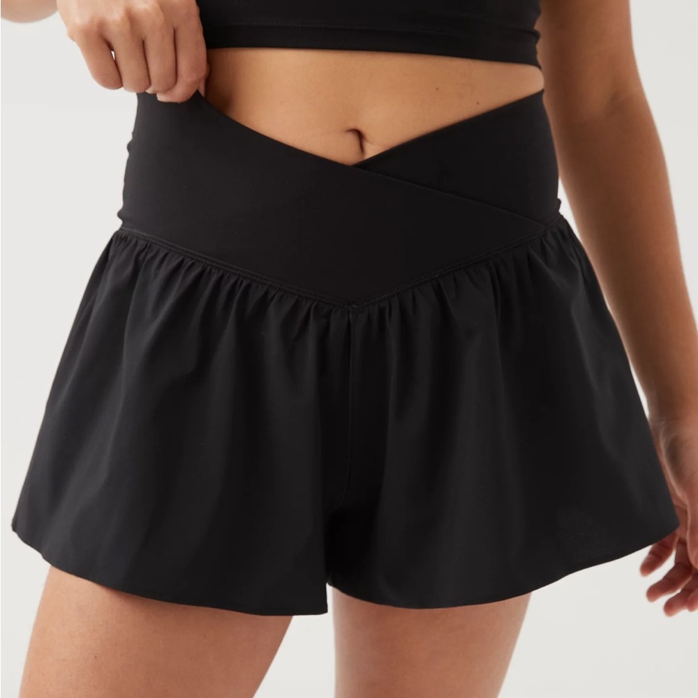 Offline by aerie real me crossover flowy short
